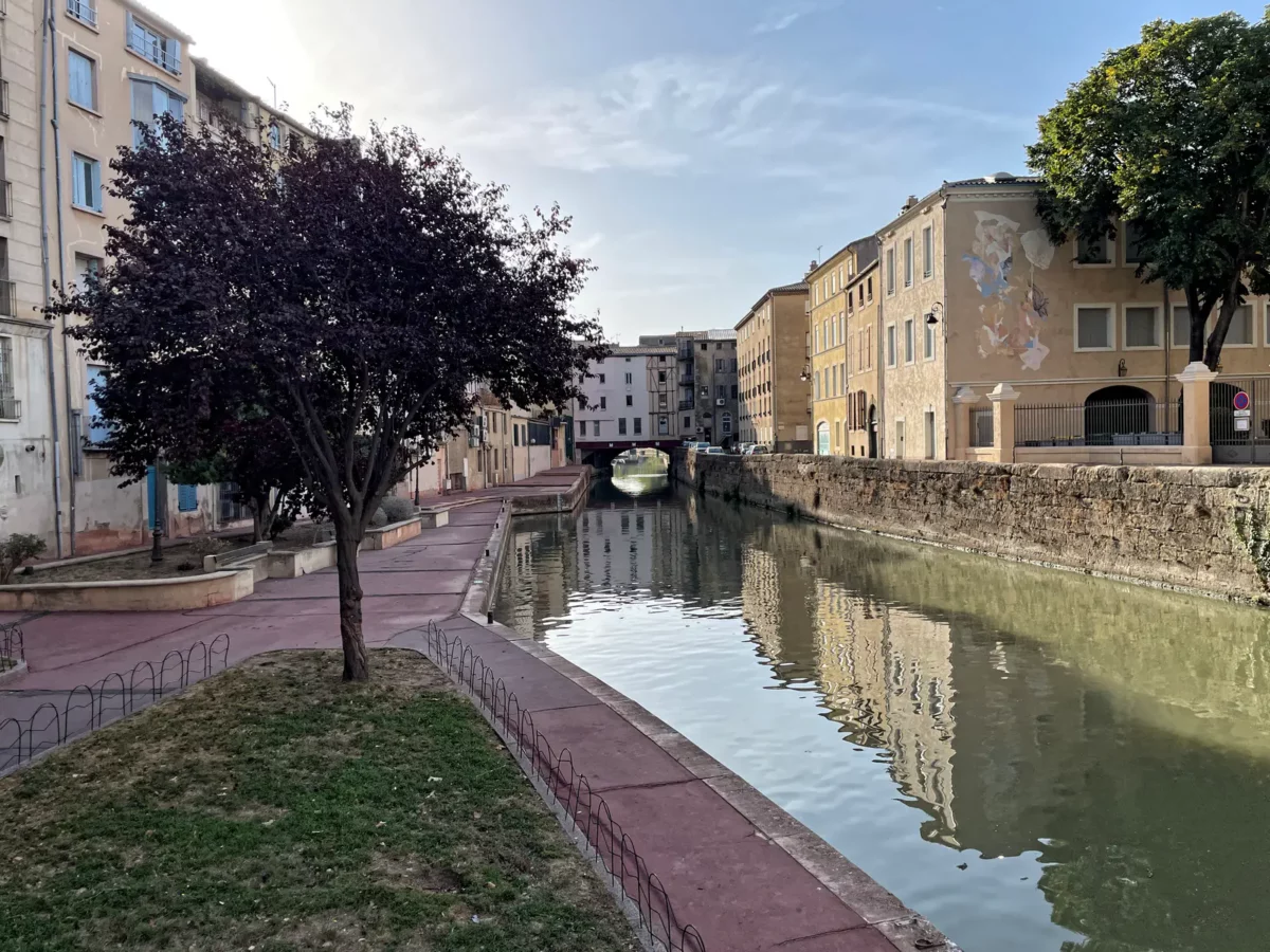 Sur l'écluse de Narbonne